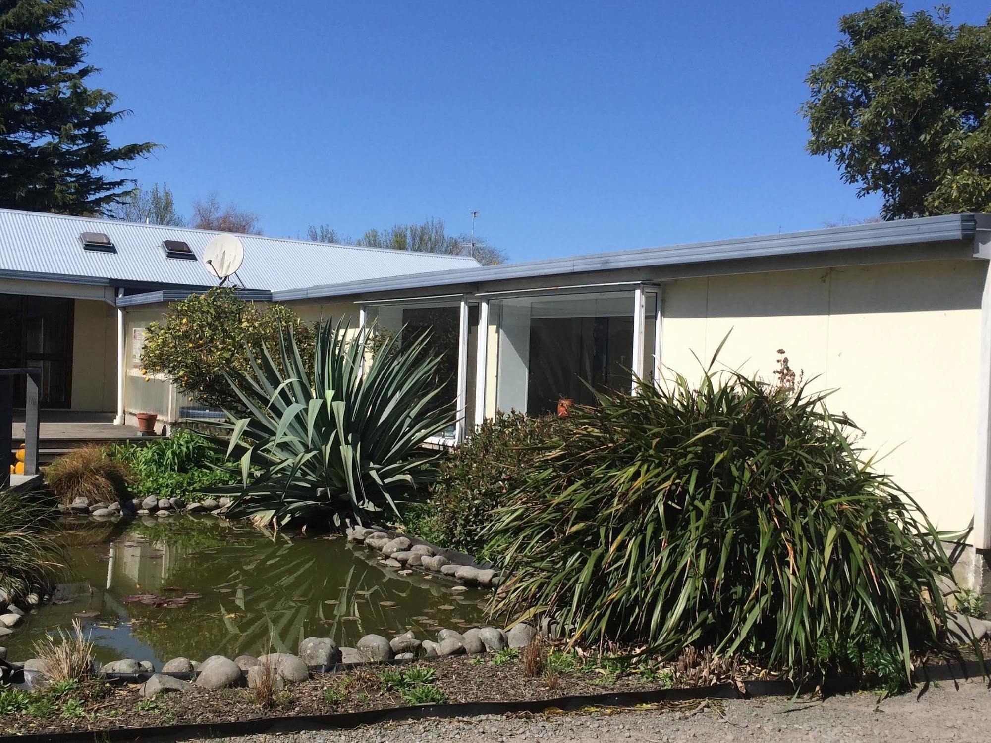 Water Lily Garden Bed and Breakfast Κράισττσερτς Εξωτερικό φωτογραφία